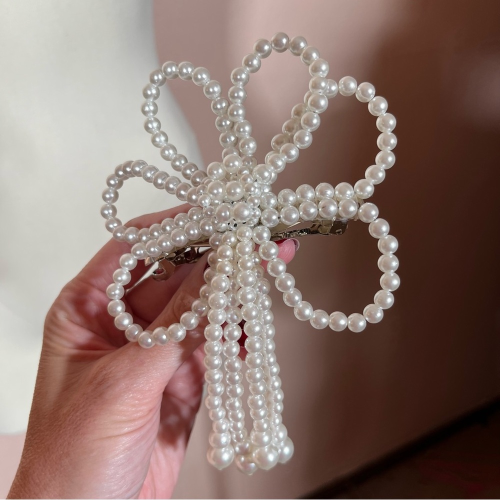 Vintage 80 90 Retro Oversized White Pearl Bow Feminine Hair Barrette Accessory - Picture 14 of 17